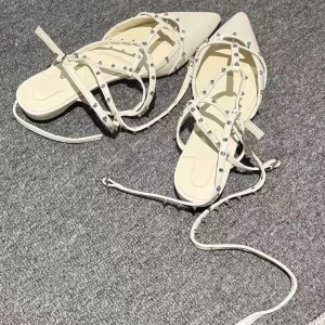 Ivory Single Shoe Top View