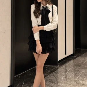 Lobby Outfit Lifestyle